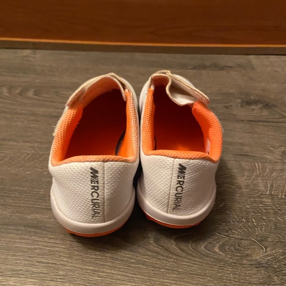 Nike size 12c soccer cleats - Picture 4 of 6